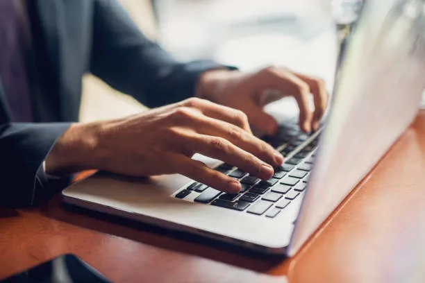 Shopify developer building custom eCommerce storefront at Creative Labs
