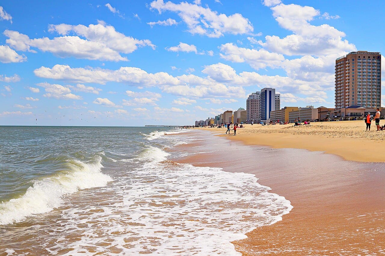 Virginia Beach, VA skyline