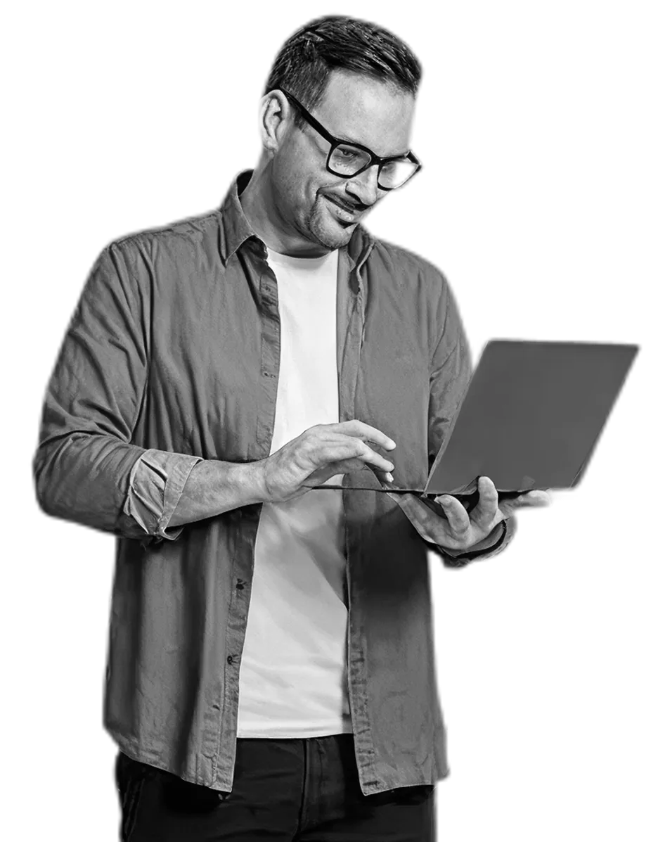 Professional expanding global ecommerce reach